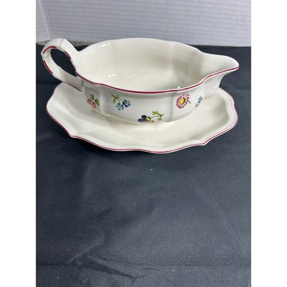 Villeroy Boch Petite Gravy Bowl Under Plate - Picture 1 of 7